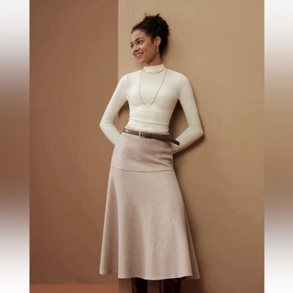 OGL Skirt Cashsoft Medium NWT  Heather Beige Cashmere Warm Midi Career new
